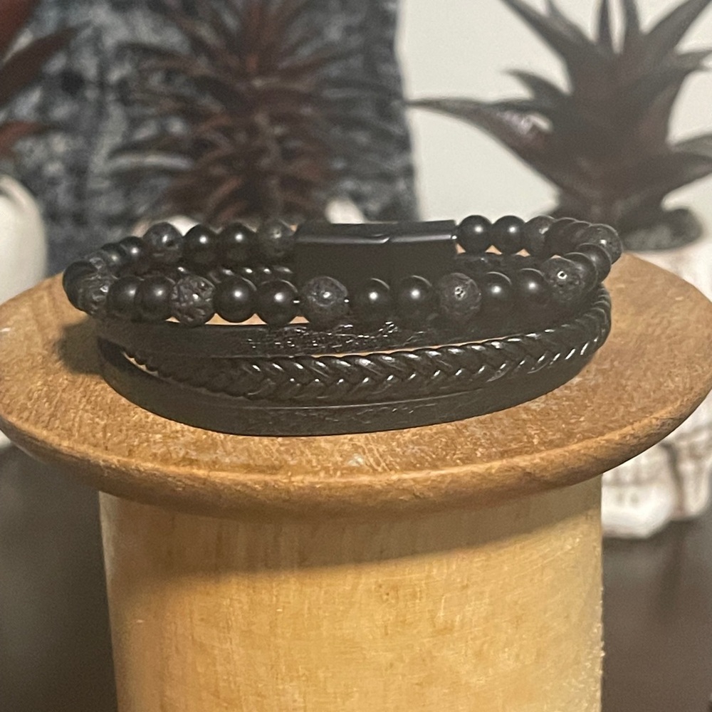 Elegant Black Beaded and Leather Bracelet
